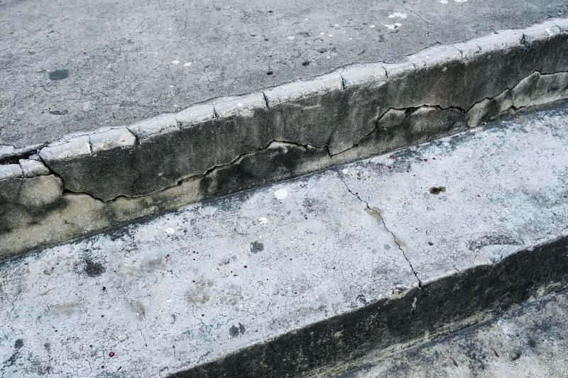 Who Does Concrete Step Repairs